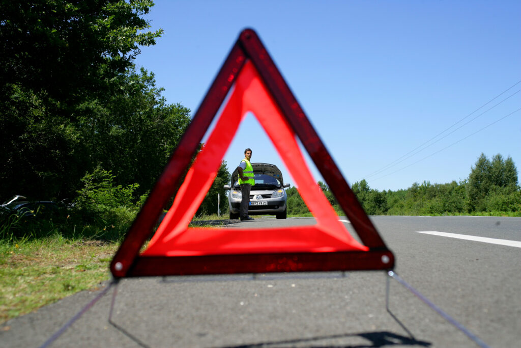 1pc Triangle De Signalisation Durgence Réfléchissant Pour Voiture,  Fourniture De Voiture, Économisez Plus Avec Les Offres De Liquidation